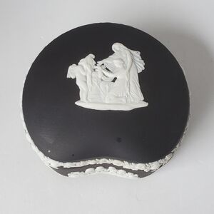 Wedgwood Black Jasperware Kidney Shaped Lidded Trinket Box